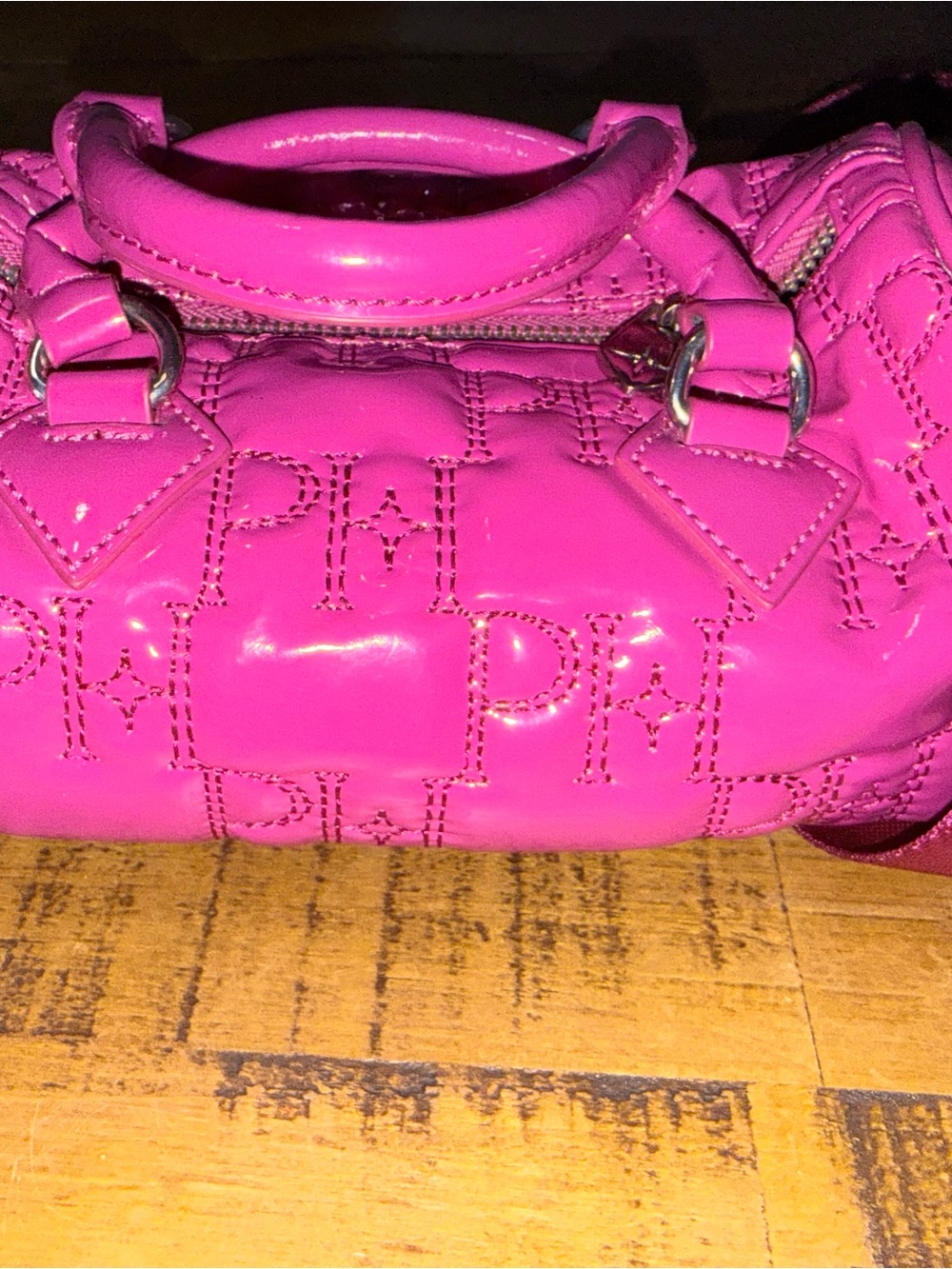 Paris Hilton Hot Pink Quilted Patent Barrel Satchel Bag - Picture 3 of 4